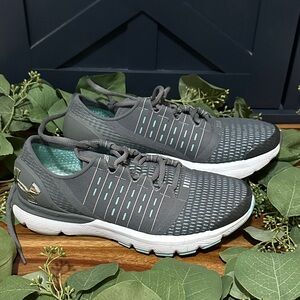 Under Armour Speedform Europa women's running shoes